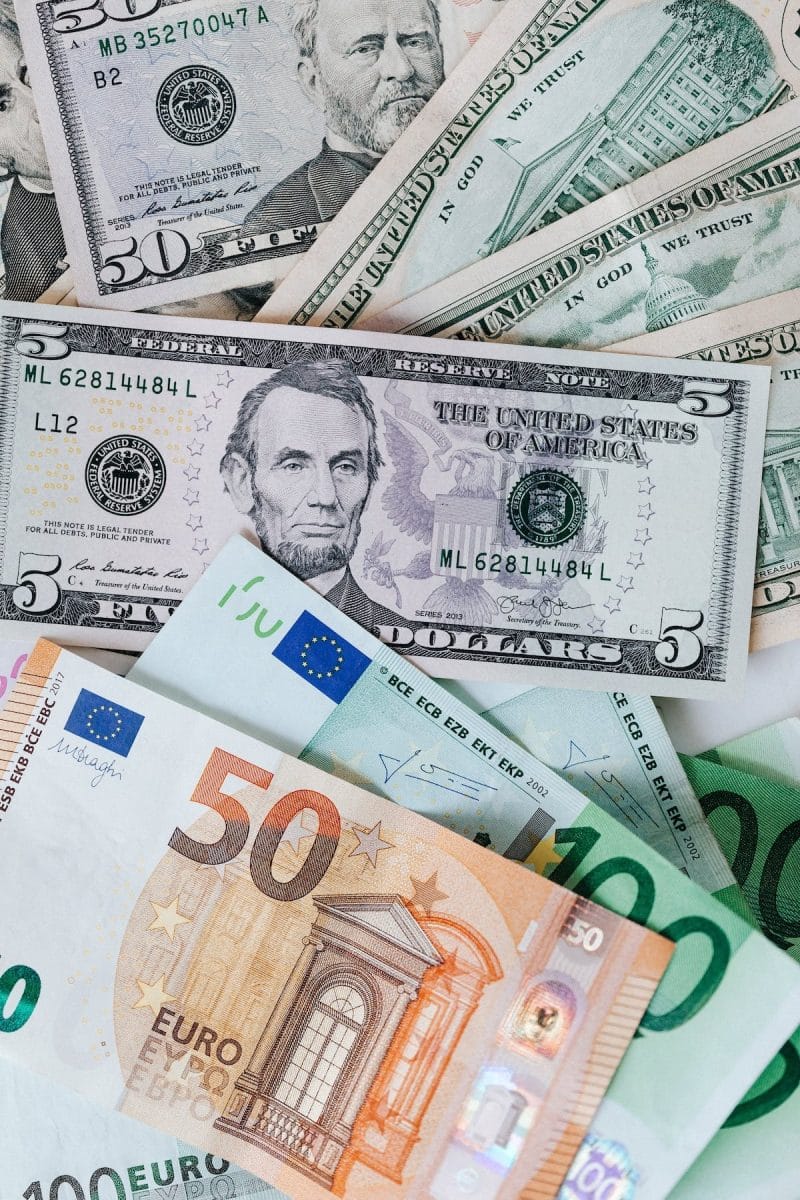 Les enjeux économiques entre le dollar et l’euro